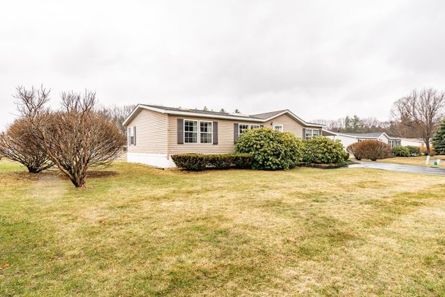 17 Constitution Way, Dover, NH 03820