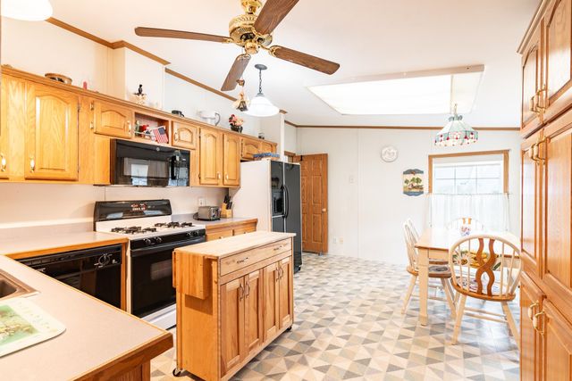 17 Constitution Way, Dover, NH 03820