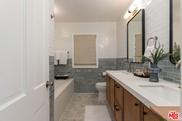 3544 Gardenia Avenue, Long Beach, CA 90807