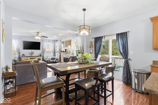 1523 Tuscany Drive, Greenwood, IN 46143