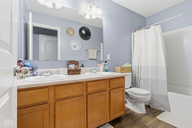 1523 Tuscany Drive, Greenwood, IN 46143