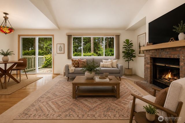 34504 8th Avenue SW, Federal Way, WA 98023