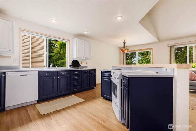 34504 8th Avenue SW, Federal Way, WA 98023