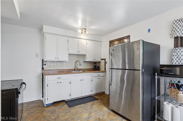 469 Richmond Road, Richmond Heights, OH 44143