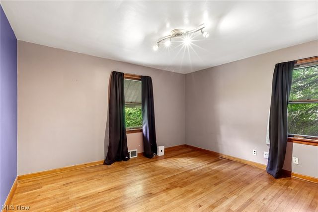 469 Richmond Road, Richmond Heights, OH 44143