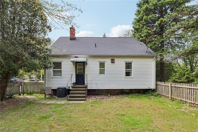 469 Richmond Road, Richmond Heights, OH 44143