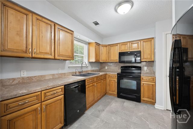 207 Doe Circle, Springfield, GA 31329