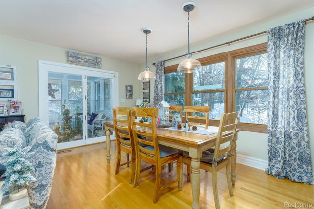 1543 Bosak Drive, Brighton, MI 48114