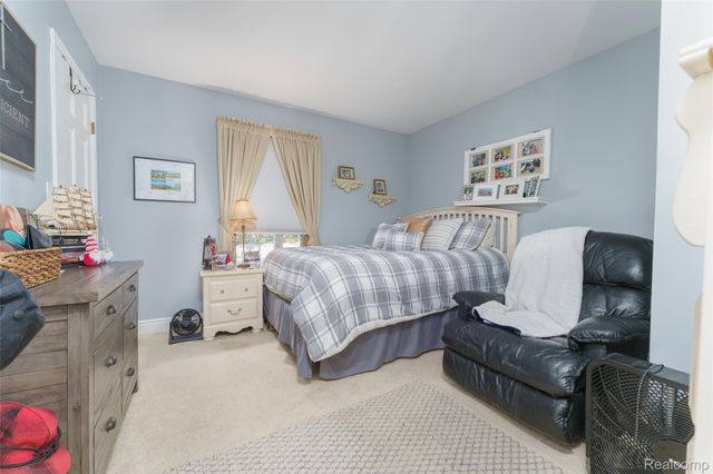 1543 Bosak Drive, Brighton, MI 48114