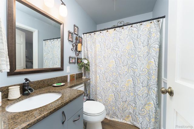 1543 Bosak Drive, Brighton, MI 48114