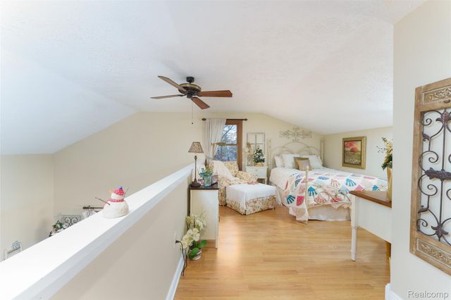 1543 Bosak Drive, Brighton, MI 48114