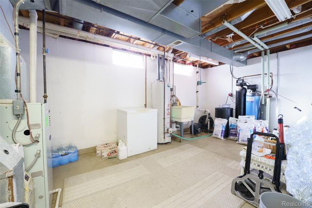 1543 Bosak Drive, Brighton, MI 48114