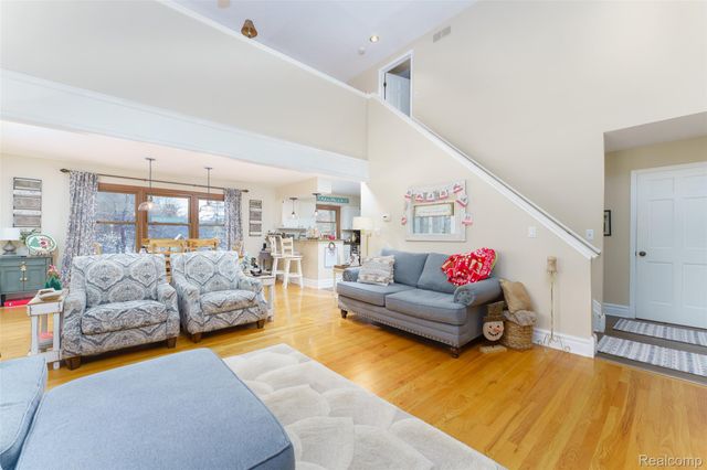 1543 Bosak Drive, Brighton, MI 48114