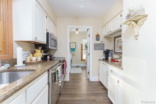 1543 Bosak Drive, Brighton, MI 48114