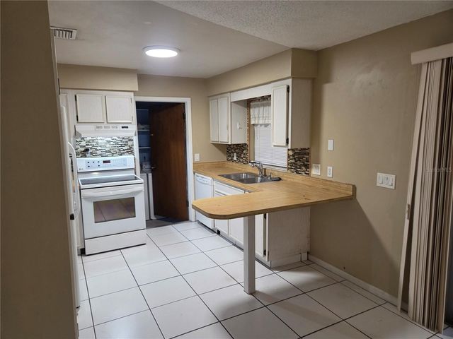 907 CUTLER DRIVE, Seffner, FL 33584