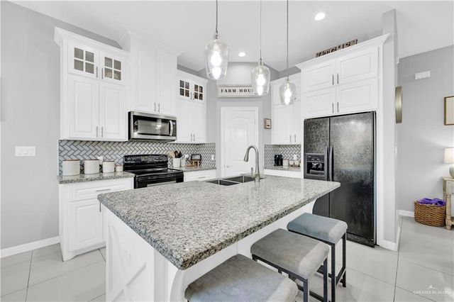 1204 S Rockport Street, Mission, TX 78573