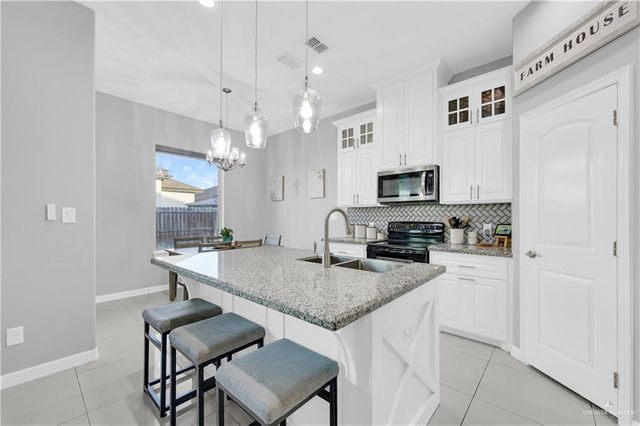 1204 S Rockport Street, Mission, TX 78573