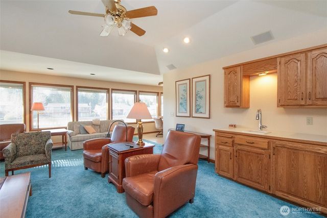 6200 Woodcock Road, Sequim, WA 98382