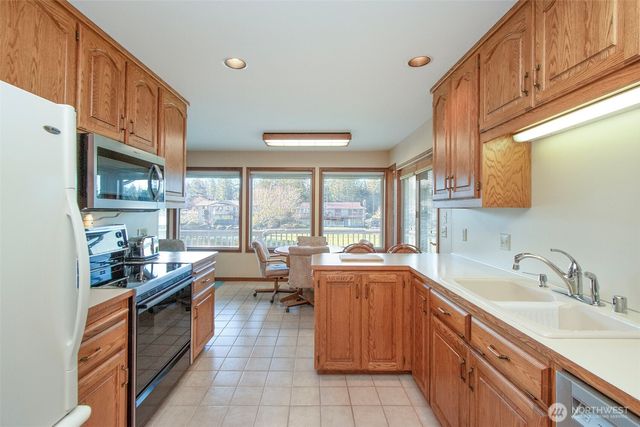 6200 Woodcock Road, Sequim, WA 98382