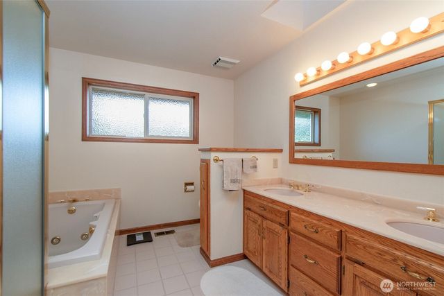 6200 Woodcock Road, Sequim, WA 98382