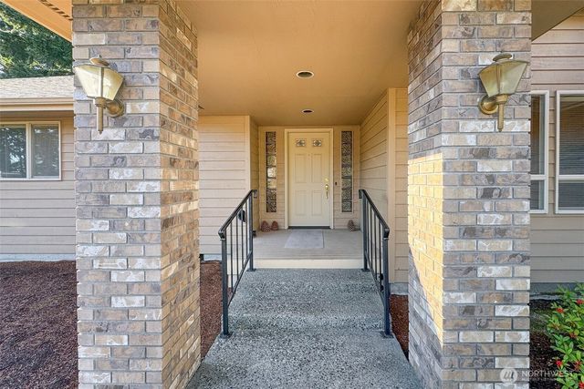 6200 Woodcock Road, Sequim, WA 98382