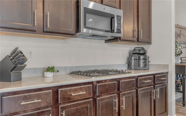 1301 Acadian Dr Unit D, Suffolk, VA 23434