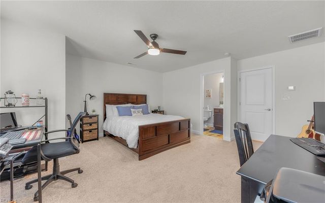 1301 Acadian Dr Unit D, Suffolk, VA 23434