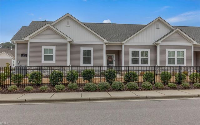 1301 Acadian Dr Unit D, Suffolk, VA 23434