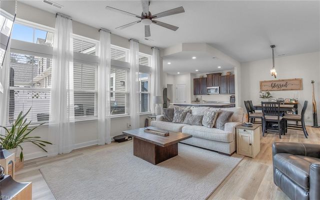 1301 Acadian Dr Unit D, Suffolk, VA 23434