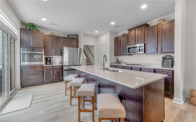 1301 Acadian Dr Unit D, Suffolk, VA 23434