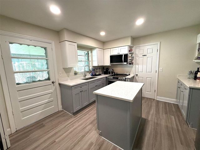 39246 LIZABETH CIRCLE, Zephyrhills, FL 33542