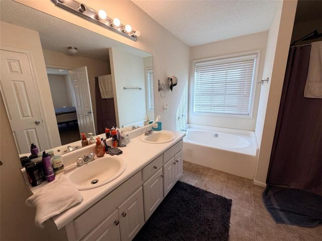 212 W Sycamore W Drive, Winder, GA 30680