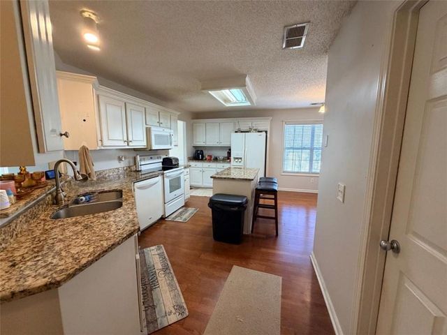 212 W Sycamore W Drive, Winder, GA 30680