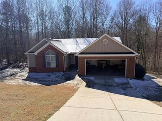 212 W Sycamore W Drive, Winder, GA 30680