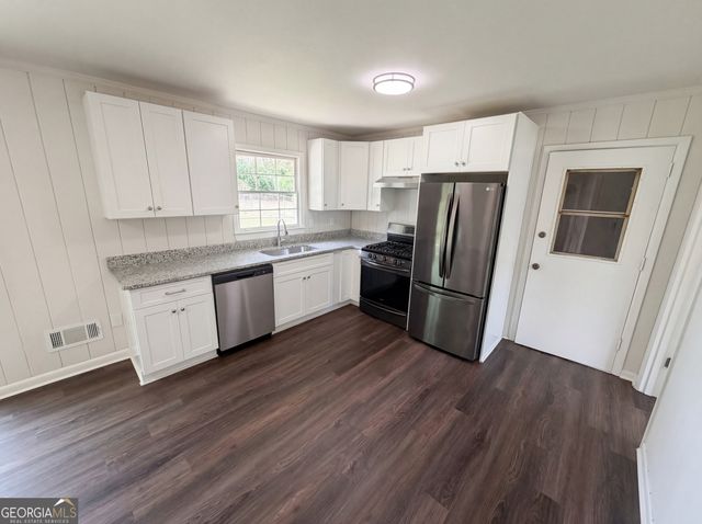 96 Greene Street NE, Fairburn, GA 30213