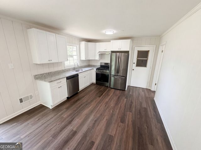 96 Greene Street NE, Fairburn, GA 30213