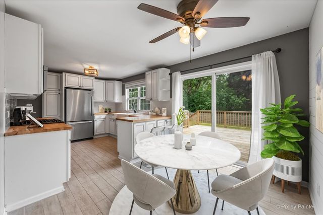 1N038 Woods Avenue, Wheaton, IL 60187