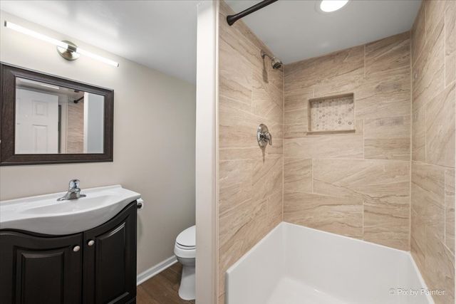 1N038 Woods Avenue, Wheaton, IL 60187