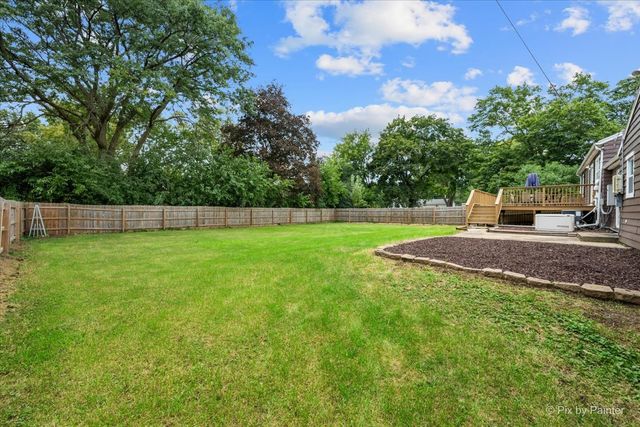 1N038 Woods Avenue, Wheaton, IL 60187