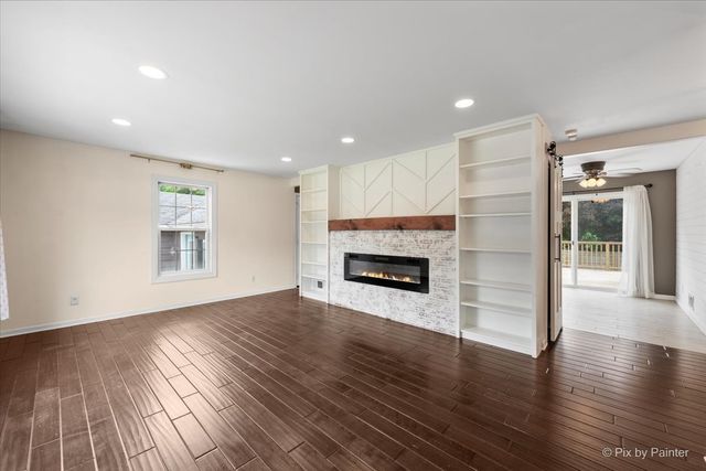 1N038 Woods Avenue, Wheaton, IL 60187