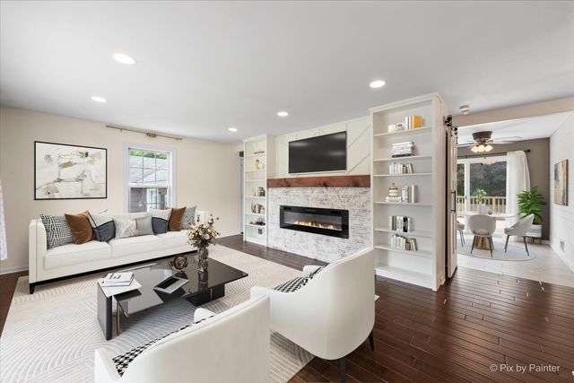 1N038 Woods Avenue, Wheaton, IL 60187
