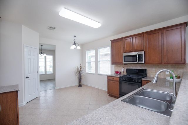 7419 Sabinal Creek, Richmond, TX 77407