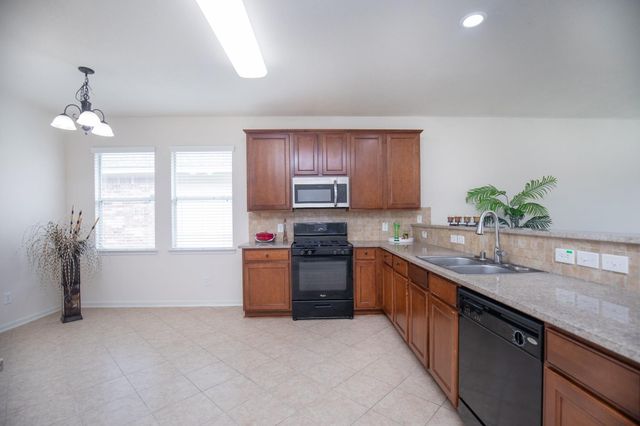 7419 Sabinal Creek, Richmond, TX 77407