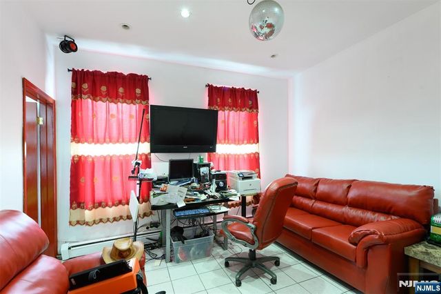 6511 Hudson Avenue, West New York, NJ 07093