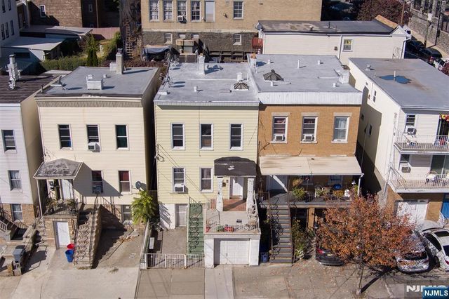 6511 Hudson Avenue, West New York, NJ 07093