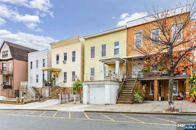 6511 Hudson Avenue, West New York, NJ 07093