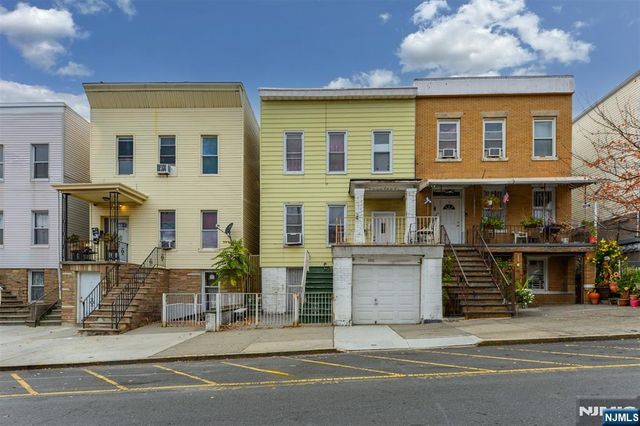6511 Hudson Avenue, West New York, NJ 07093