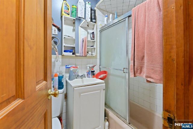 6511 Hudson Avenue, West New York, NJ 07093