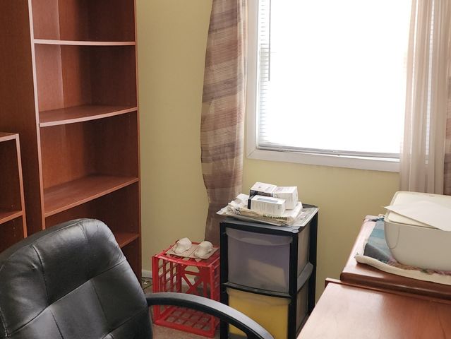 531 Redwood Road, Bolingbrook, IL 60440