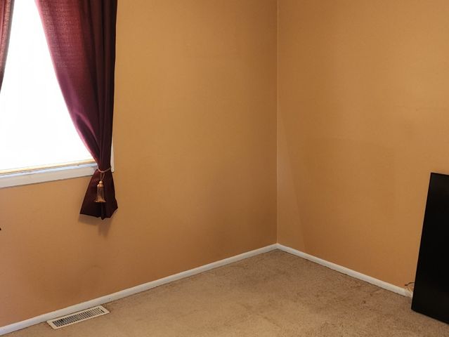 531 Redwood Road, Bolingbrook, IL 60440